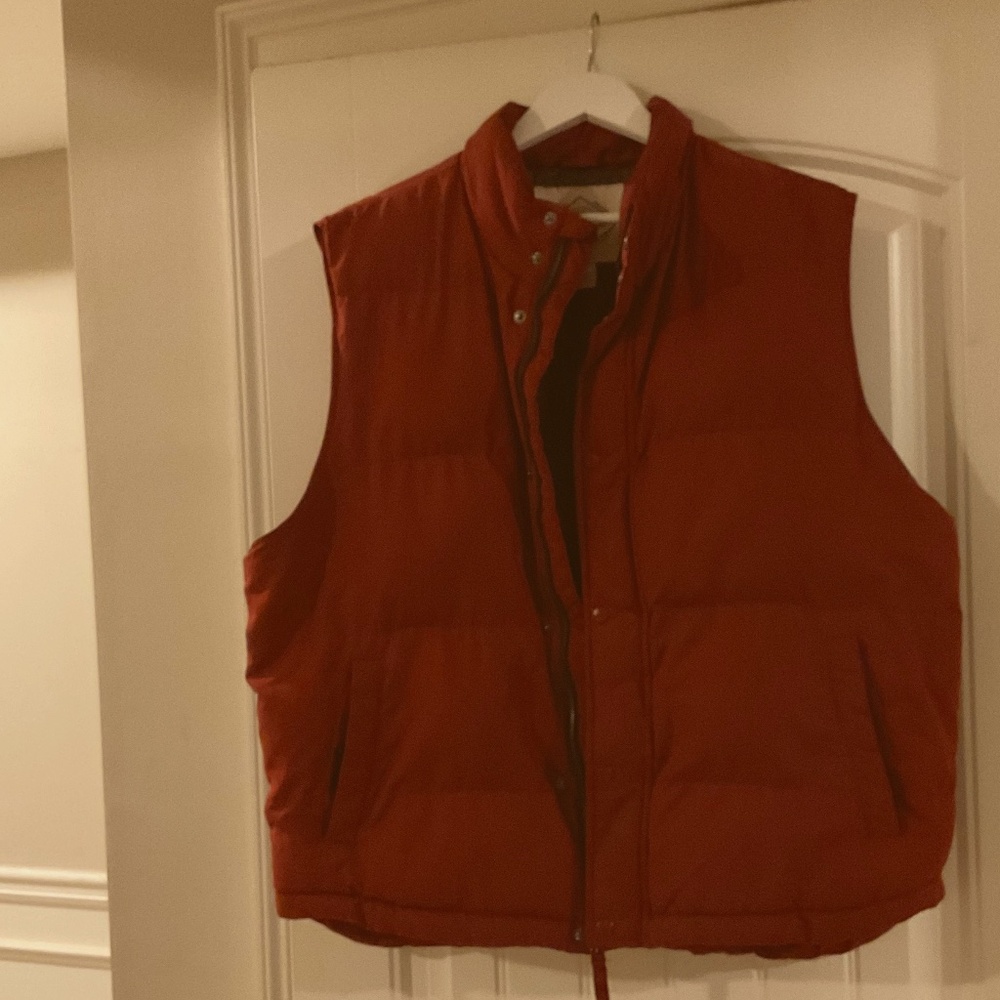 Men’s puffer vest